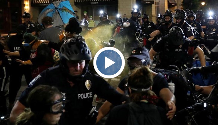 Според властите в сблъсъците са участвали ултраси или вандали