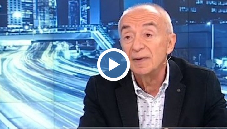 "Русия открай време, особено при управлението на Путин, играе много планово. Тя се опитва да търси най-слабото място в опозицията на своя опонент", каза проф. Захари Захариев