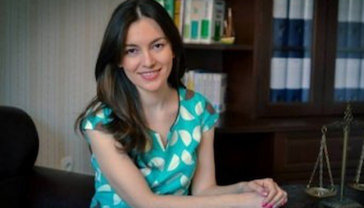 Мария Шаркова: "С информираното съгласие реално човек се съгласява с условията от листовката, т.нар. кратка характеристика на ваксината"