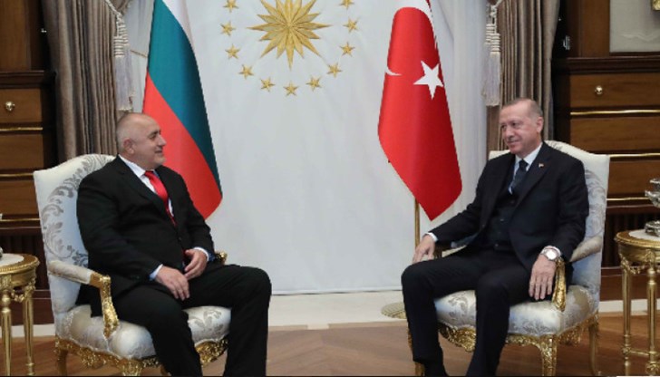 Управляващите и кукловодите им върнаха България там, където се намираше преди век