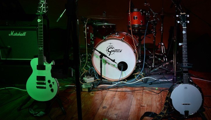 "Останахме без доходи, защото държавата ни забрани да работим", казват музикантите "Останахме без доходи, защото държавата ни забрани да работим", казват музикантите