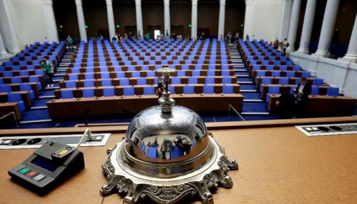 Петя Аврамова най-много е отговаряла на питания в парламента през 2020-а Петя Аврамова най-много е отговаряла на питания в парламента през 2020-а