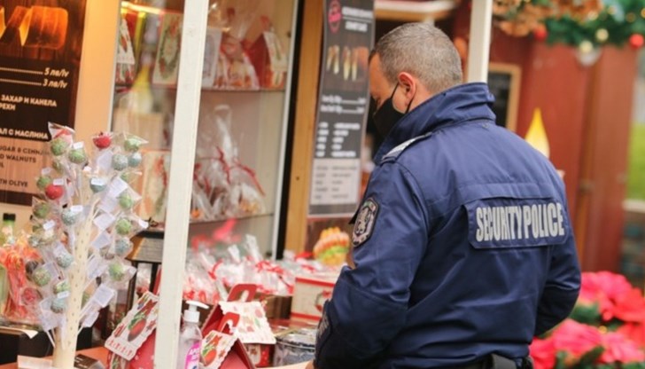 Повече от половината българи искат отмяна на по-строгите мерки от 21 декември