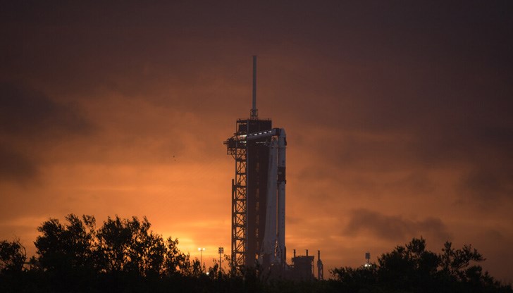 Отлагането е до "не по-рано от неделя 13 декември" Отлагането е до "не по-рано от неделя 13 декември"