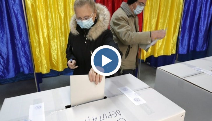 Час преди затварянето на урните в северната ни съседка все още не е ясно коя политическа сила ще събере най-много гласове