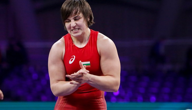 На финала в категория до 72 килограма родената в Ямбол Юлияна надви с 5:2 сочената за безспорна фаворитка туркиня Буше Тусун