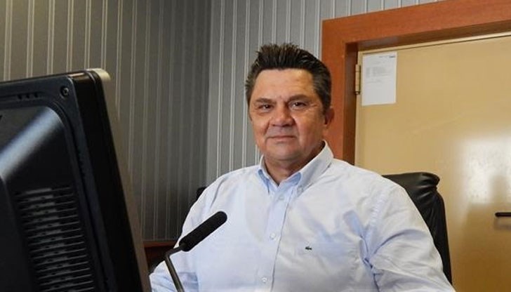 60-годишният учител си отива от този свят само седмица след своя баща 60-годишният учител си отива от този свят само седмица след своя баща