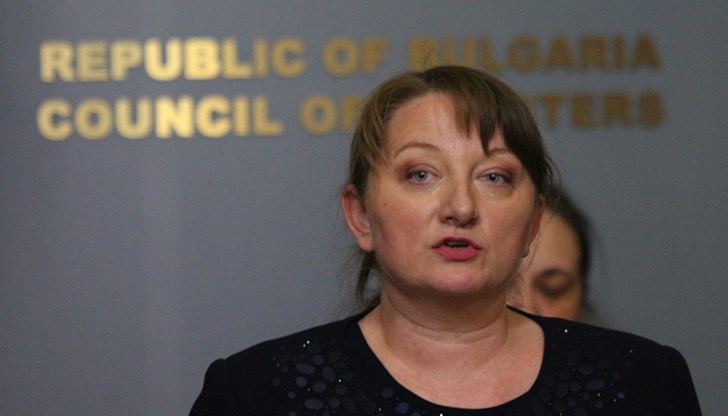 По думите ѝ с инвестираните средства са запазени 250 000 работни места