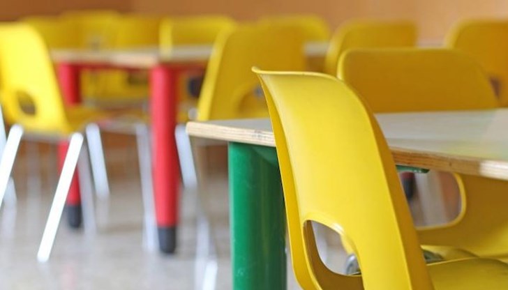 Не е нужно родителите да взимат бележки от личния лекар, ще попълват декларации на място