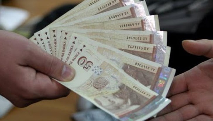 От помощта могат да се възползват родители, които са в неплатен отпуск, останали без работа поради пандемията и самоосигуряващи се лица с прекъсната дейност