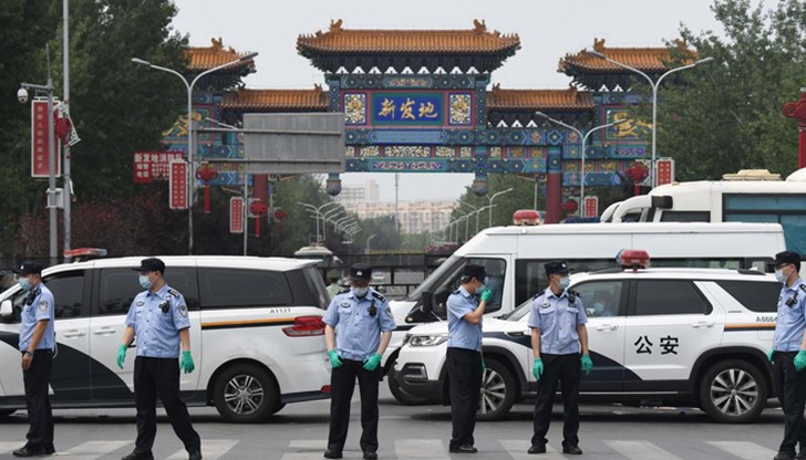 Извънредно положение във всички райони на столицата Пекин на фона на нарастващите случаи на COVID-19