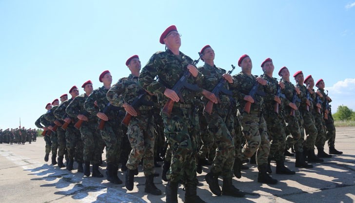 Всеки българин до 40 години ще може да служи в резерва