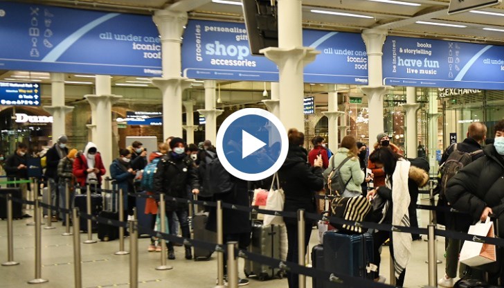 Премиерът Борис Джонсън ще председателства извънредно заседание на Комитета за извънредни ситуации „Кобра". Ще бъде обсъдено решението на редица европейски държави да ограничат транспортните връзки с Обединеното кралство