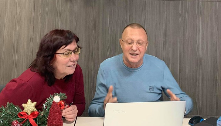 Нунев: "Благодаря за възможността да поздравя Дейвид Бийзли, с който се познаваме от години. Знам колко отдаден е на мисията за борба с глада. По време на срещата отправих официална покана към Дейвид Бийзли да посети за пореден път България" Нунев: "Благодаря за възможността да поздравя Дейвид Бийзли, с който се познаваме от години. Знам колко отдаден е на мисията за борба с глада. По време на срещата отправих официална покана към Дейвид Бийзли да посети за пореден път България"