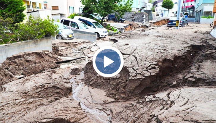 Хиляди изплашени хора са напуснали панически сградите в Давао и други селища в района