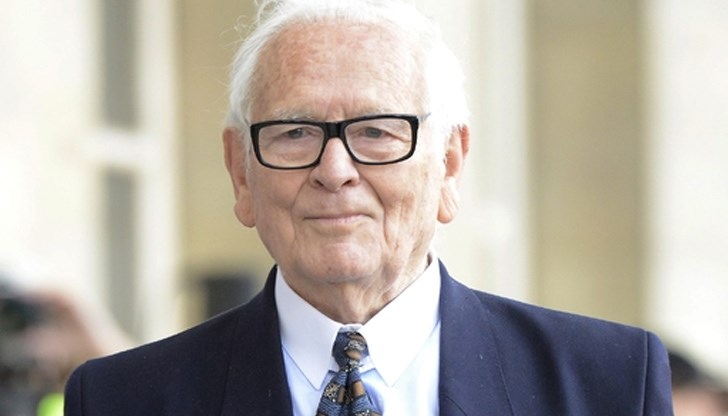 Талантлив моден дизайнер, смел създател и компетентен бизнесмен, този човек създаде своя собствена модна империя, доказвайки, че трудолюбието и една мечта са способни на много. Талантлив моден дизайнер, смел създател и компетентен бизнесмен, този човек създаде своя собствена модна империя, доказвайки, че трудолюбието и една мечта са способни на много.