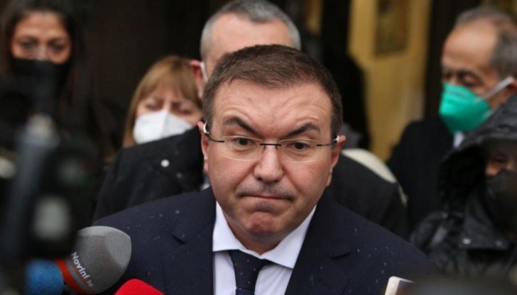 Здравният министър проф. Костадин Ангелов разкри подробности за новия щам на коронавирус по време на извънредна пресконференция от Летище София в малките часове на днешния ден Здравният министър проф. Костадин Ангелов разкри подробности за новия щам на коронавирус по време на извънредна пресконференция от Летище София в малките часове на днешния ден