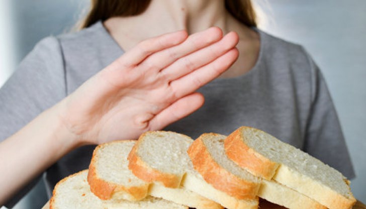Солените храни задържат течност в тялото, поради което хората стават сутрин „подути и с повяхнало лице“