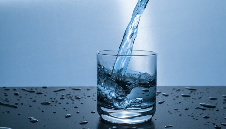 Консумацията на вода може да бъде ефективно средство за предотвратяване и лечение на метаболитен синдром.