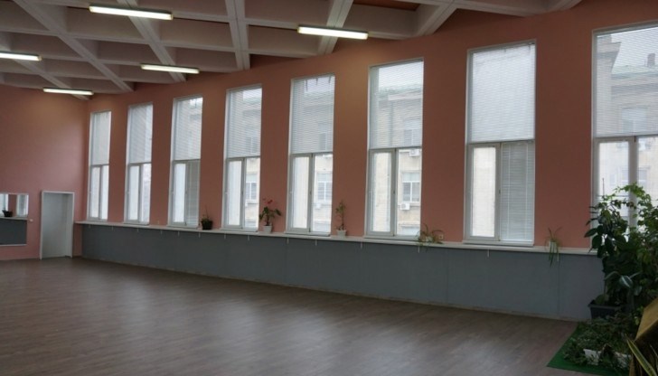 В началото на 2021 година ще бъдат подменени газовите отоплителни уреди. В момента специалистите избират най-добрите, за да бъдат всички помещения топли и удобни за тренировки и репетиции