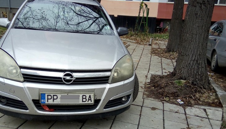 Жена в неравностойно положение не може да излезе от вкъщи заради нагло паркирана кола