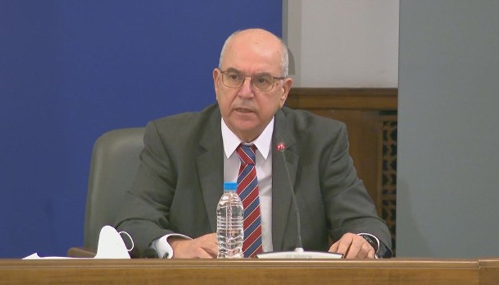 Основно ваксинациите ще бъдат извършени в болниците и РЗИ-тата в регионите