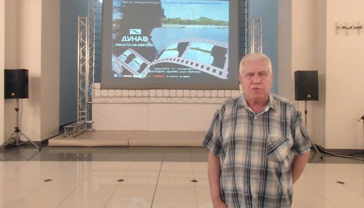 "Загубата е не само за семейството и зрителите на филмите му, но и за приятелите му в страната и чужбина", пишат русенци в социалните мрежи