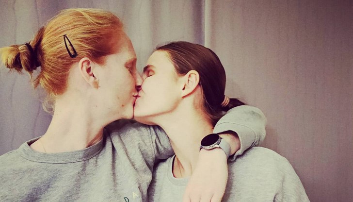 Алисон ван Уйтванк каза "да" на половинката си Греет Минен Алисон ван Уйтванк каза "да" на половинката си Греет Минен