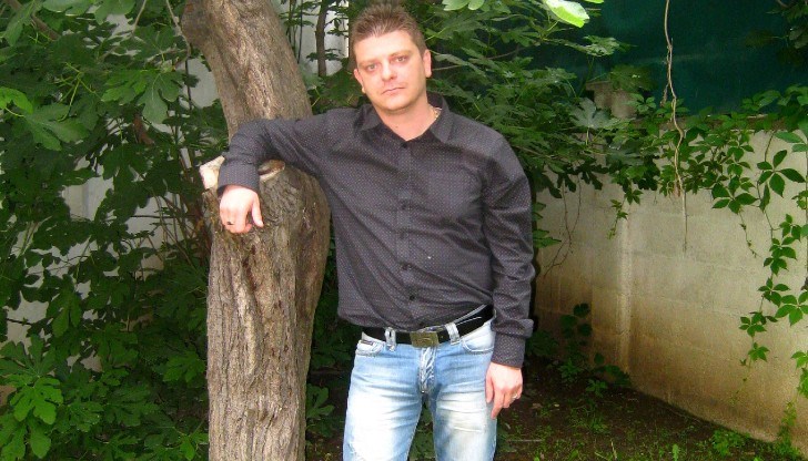 Божидар Караджов предсказва избухването на вулкана Ейяфятлайокутл и авиокатастрофата над френските Алпи Божидар Караджов предсказва избухването на вулкана Ейяфятлайокутл и авиокатастрофата над френските Алпи