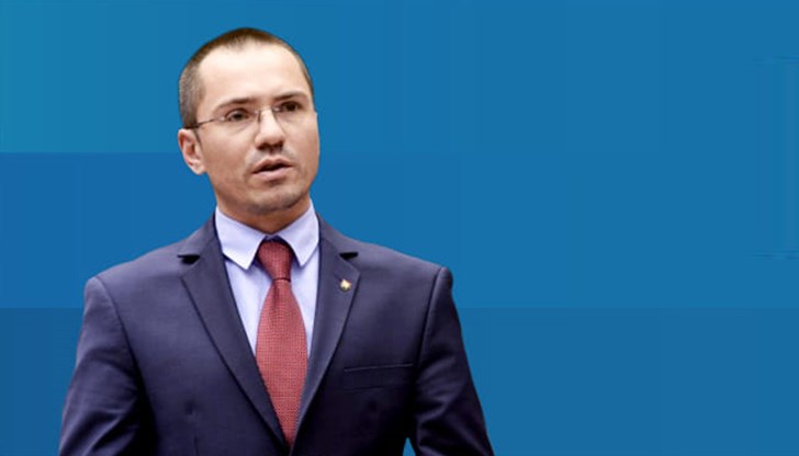 Ангел Джамбазки призова българските властите да ползват примера на Полша