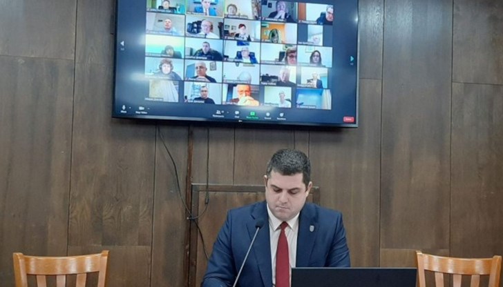 Иво Пазарджиев откри 16-ото заседание на местния парламент