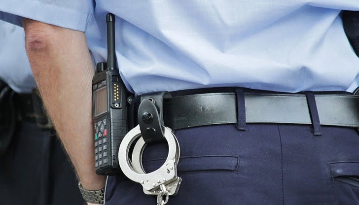 Нападателят е действал заедно с двама малолетни