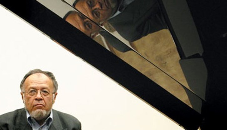 През целия си творчески живот проф. Николай Стойков подчертаваше голямото значение на българския фолклор за развитието на народния дух и съвременната българска музика През целия си творчески живот проф. Николай Стойков подчертаваше голямото значение на българския фолклор за развитието на народния дух и съвременната българска музика