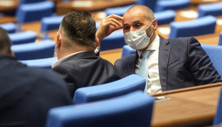 Той обаче ще се изплаща по-бързо - за 4 вместо на шест месеца Той обаче ще се изплаща по-бързо - за 4 вместо на шест месеца