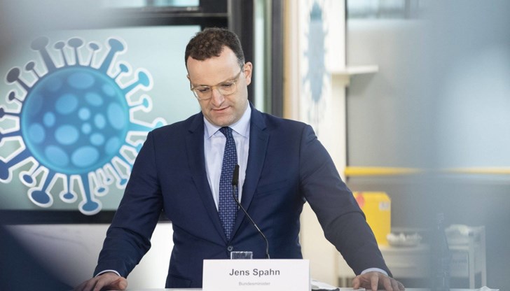 Искаме да ваксинираме толкова много хора, че вирусът вече да няма шанс в Германия и в Европа, каза министърът на здравеопазването Йенс Шпан