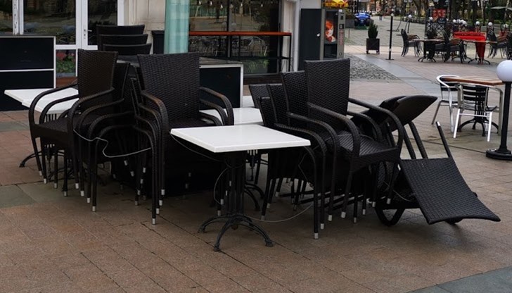 За да успее да преживее кризата, бизнесът на ресторантьорите започна да търси варианти, за да оцелее