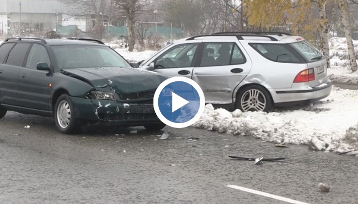 Румънско "Ауди" е изхвърлило русенския автомобил в разделителната ивица