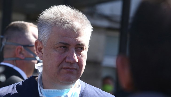 Хората видяха, че няма нищо страшно. Все повече медици искат да се ваксинират Хората видяха, че няма нищо страшно. Все повече медици искат да се ваксинират