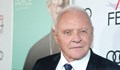 Антъни Хопкинс се ваксинира срещу КОВИД - 19