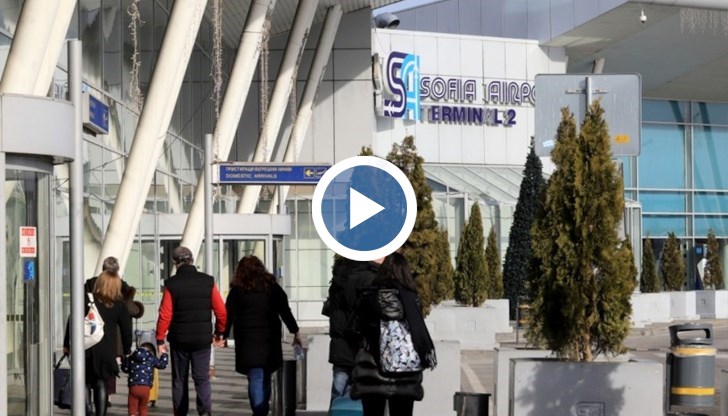 По думите им условието на 10-дневна карантина не е ясно на служителите по международните летища