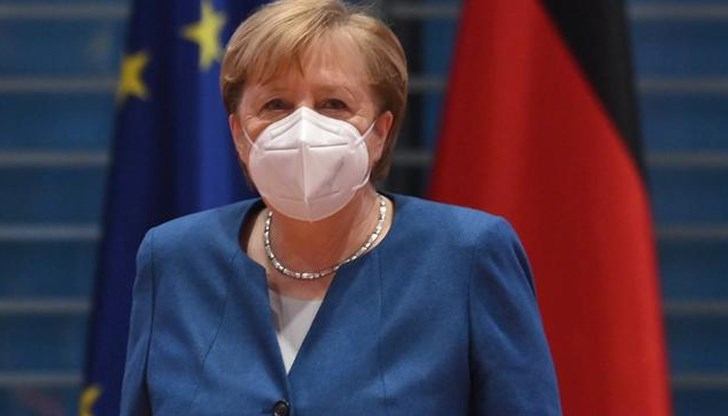 През последните 24 часа официално са регистрирани нови 22 368 случая на зараза с коронавирус. Така общият брой на заразените в Германия от началото на пандемията вече надхвърля 2 милиона