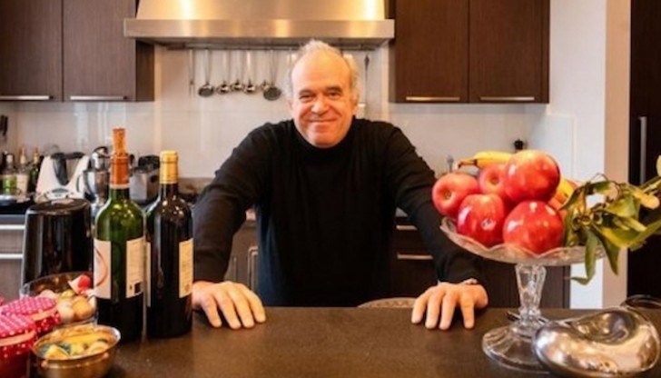 Щастието може да бъде профилактично, даже превантивно, споделя проф. Давид Хаят