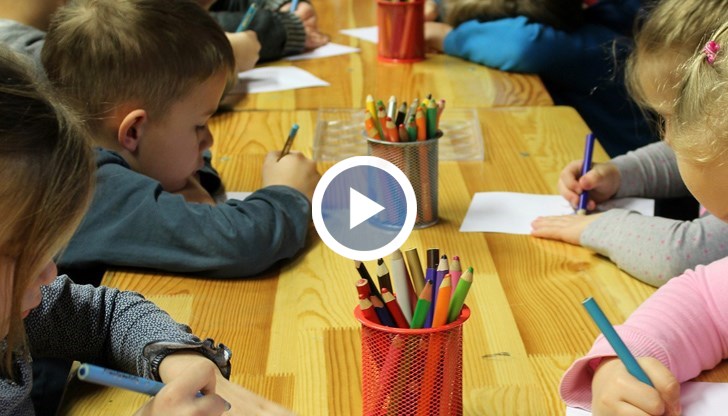 В писмо до министъра на здравеопазването Костадин Ангелов и вицепремиера Томислав Дончев те подчертават, че дейността им беше спряна заедно с работата на градините и яслите, но не е била възстановена от 4 януари, когато най-малките се върнаха се върнаха в учебните заведения