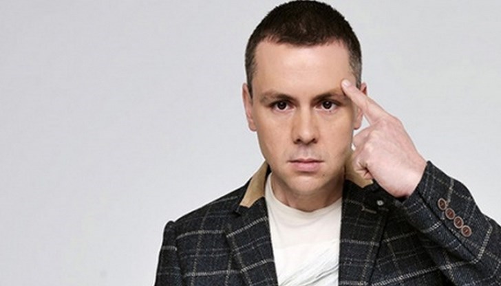 Отношението обаче, и най-вече тонът, с който управляващите се обръщат към нормалните хора и към бизнеса, според мен е плюнка в лицето на всеки българин