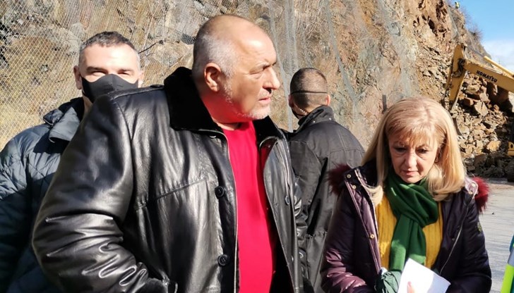 Не ви е виновен нито бате ви Бойко, нито цялата гнилоч около него, която мисли само за далавери и пари