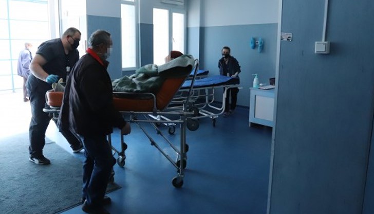 Жената е приета в болницата с комоцио, хематом в областта на главата и натъртвания