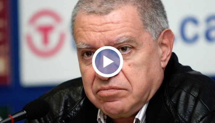 "Спекулира се много с броя на избирателите зад граница - 2 млн., 3 млн. и т.н. Това са абсолютно неверни числа - в чужбина има по-малко от 1 млн. български избиратели", каза Михаил Константинов