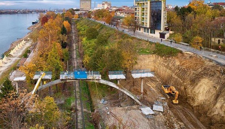 Движението ще бъде спряно от 8 часа на 5 януари до 16 часа на 15 януари, като за времето на ремонта пътуващите трябва да се пренасочат по обходен маршрут Движението ще бъде спряно от 8 часа на 5 януари до 16 часа на 15 януари, като за времето на ремонта пътуващите трябва да се пренасочат по обходен маршрут