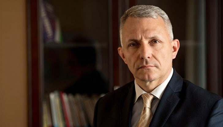 Великият мъдрец ЦЦ, който винаги е правил само и единствено честни избори, твърди че за всичко са виновни ДПС Великият мъдрец ЦЦ, който винаги е правил само и единствено честни избори, твърди че за всичко са виновни ДПС