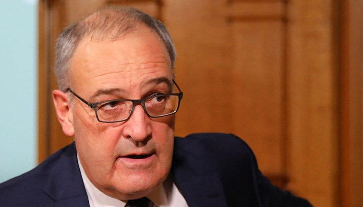 Алпийската държава с 8,6 милиона жители регистрира по над 4000 новозаразени Алпийската държава с 8,6 милиона жители регистрира по над 4000 новозаразени